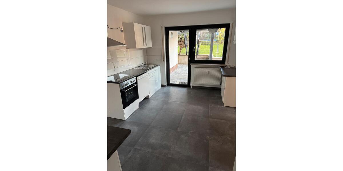Erdgeschoßwohnung Pegnitz - 4 Zimmer, 91 m&sup2;, 790&euro; | Angebot:27590158