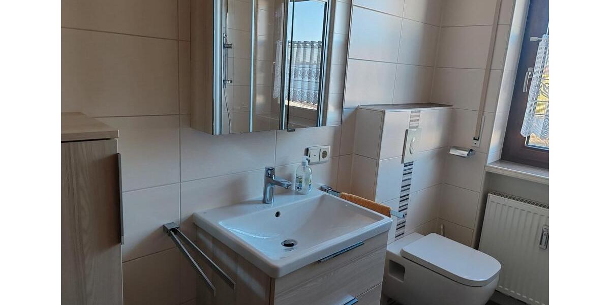 Etagenwohnung Auerbach in der Oberpfalz - 3 Zimmer, 80 m&sup2;, 700&euro; | Angebot:27579061