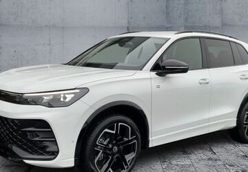 VW Tiguan 16.000 km 46.270 &euro; Bayreuth 95448