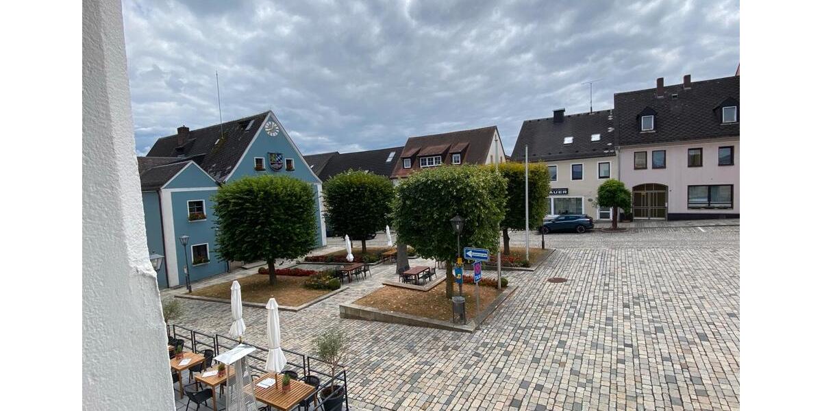 Etagenwohnung Eschenbach in der Oberpfalz - 4 Zimmer, 95 m&sup2;, 1.000&euro; | Angebot:27556671