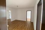 Etagenwohnung Eschenbach in der Oberpfalz - 4 Zimmer, 95 m&sup2;, 1.000&euro; | Angebot:27556671