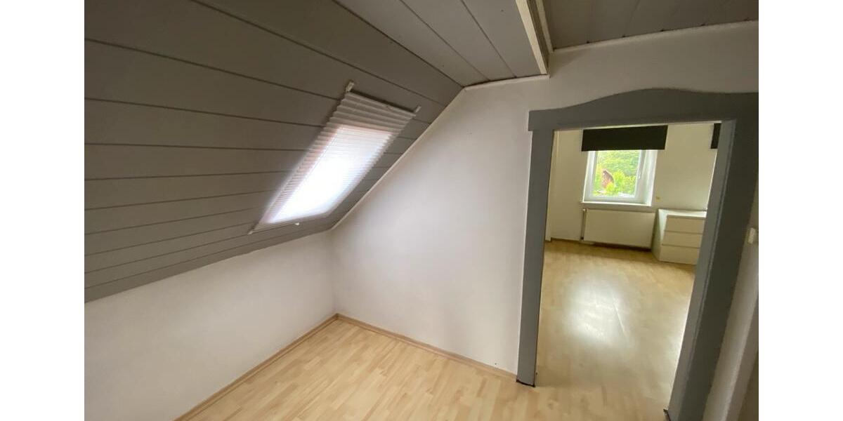 Etagenwohnung Mehlmeisel - 4 Zimmer, 125 m&sup2;, 895&euro; | Angebot:27552658