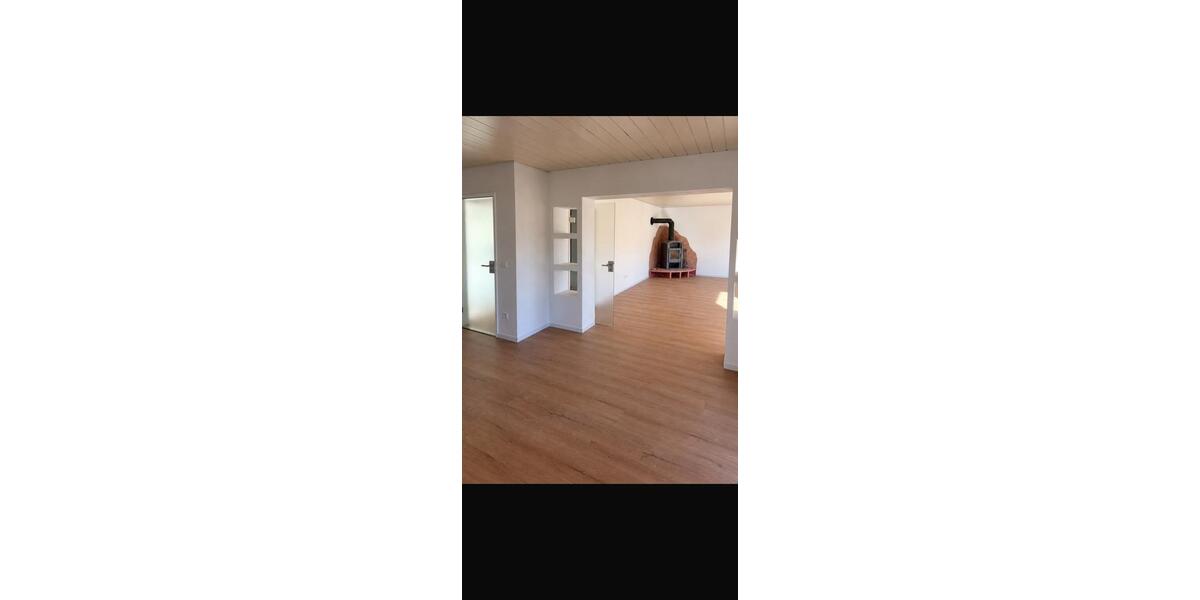 Etagenwohnung Weidenberg - 3 Zimmer, 120 m&sup2;, 950&euro; | Angebot:27585474