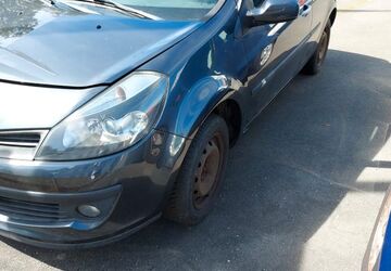 Renault Clio 145.370 km 2.650 &euro; Bayreuth, Bayern 95448