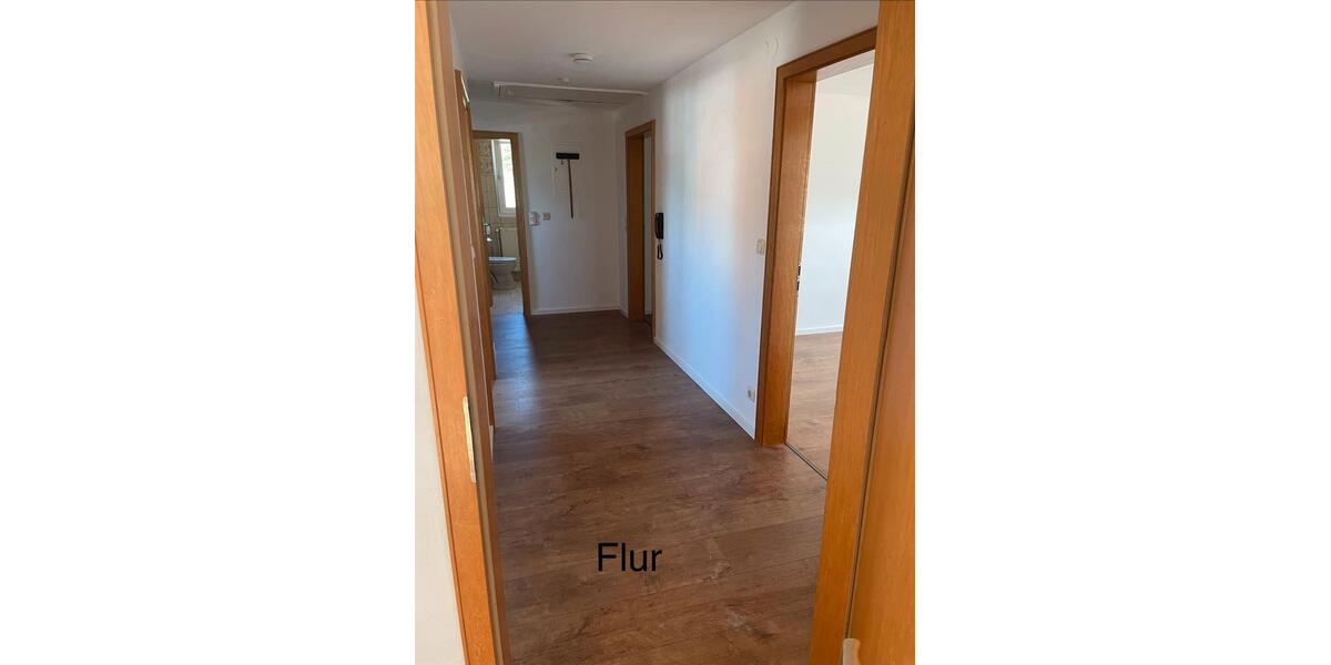 Dachgeschoßwohnung Auerbach in der Oberpfalz - 3 Zimmer, 80 m&sup2;, 570&euro; | Angebot:27577800