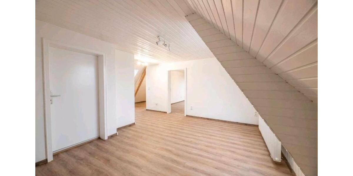 Dachgeschoßwohnung Neuenmarkt - 2 Zimmer, 58 m&sup2;, 590&euro; | Angebot:27588918