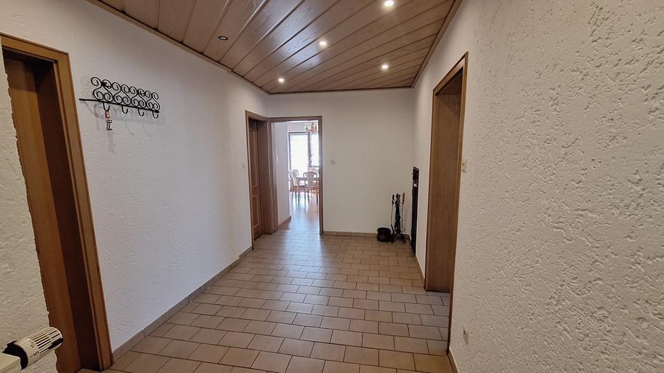 Erdgeschoßwohnung Neustadt am Kulm - 2 Zimmer, 84 m&sup2;, 560&euro; | Angebot:27541652