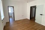 Etagenwohnung Eschenbach in der Oberpfalz - 4 Zimmer, 95 m&sup2;, 1.000&euro; | Angebot:27556671